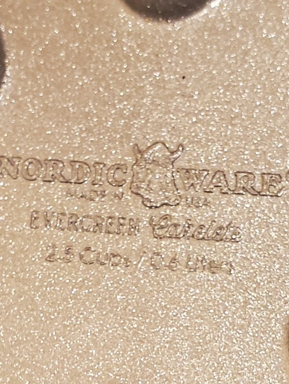 Nordic Ware six detailed